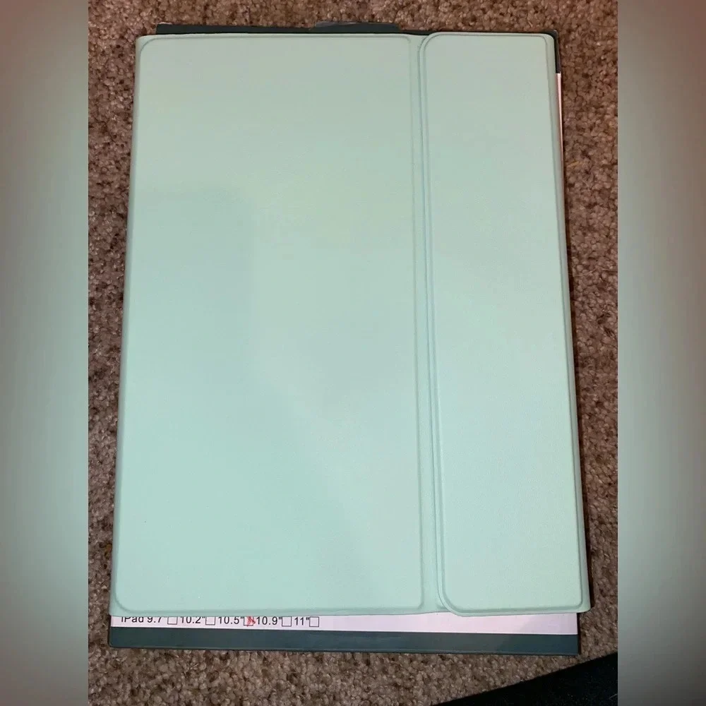 10.5 Wireless Keyboard Case with connector